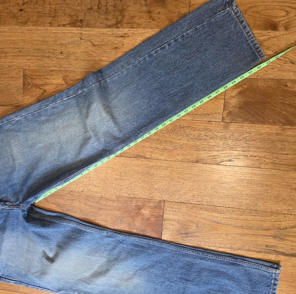 Levi's Strauss Signature Classic Regular Fit 5 Pocket Rugged Denim Blue Jeans. - Picture 9 of 11